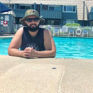 Meet your Posher, Haris